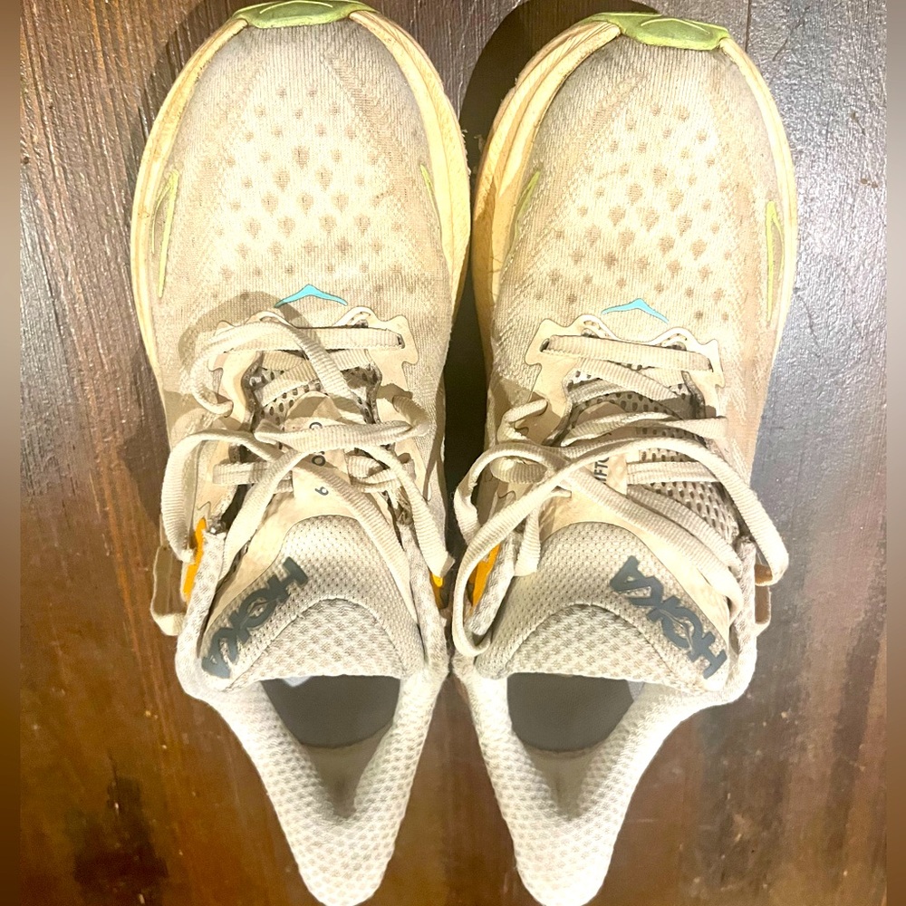 Hoka Clifton 9s